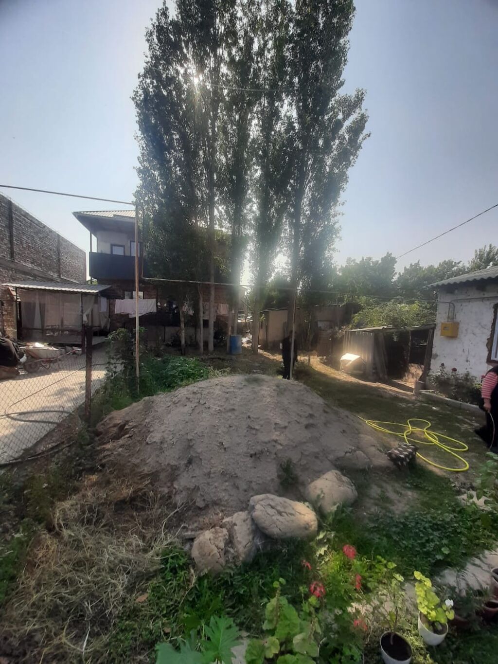 3 комнаты, 45 м², 3 соток, Бишкек, 110 квартал Риэлтор: фото 2