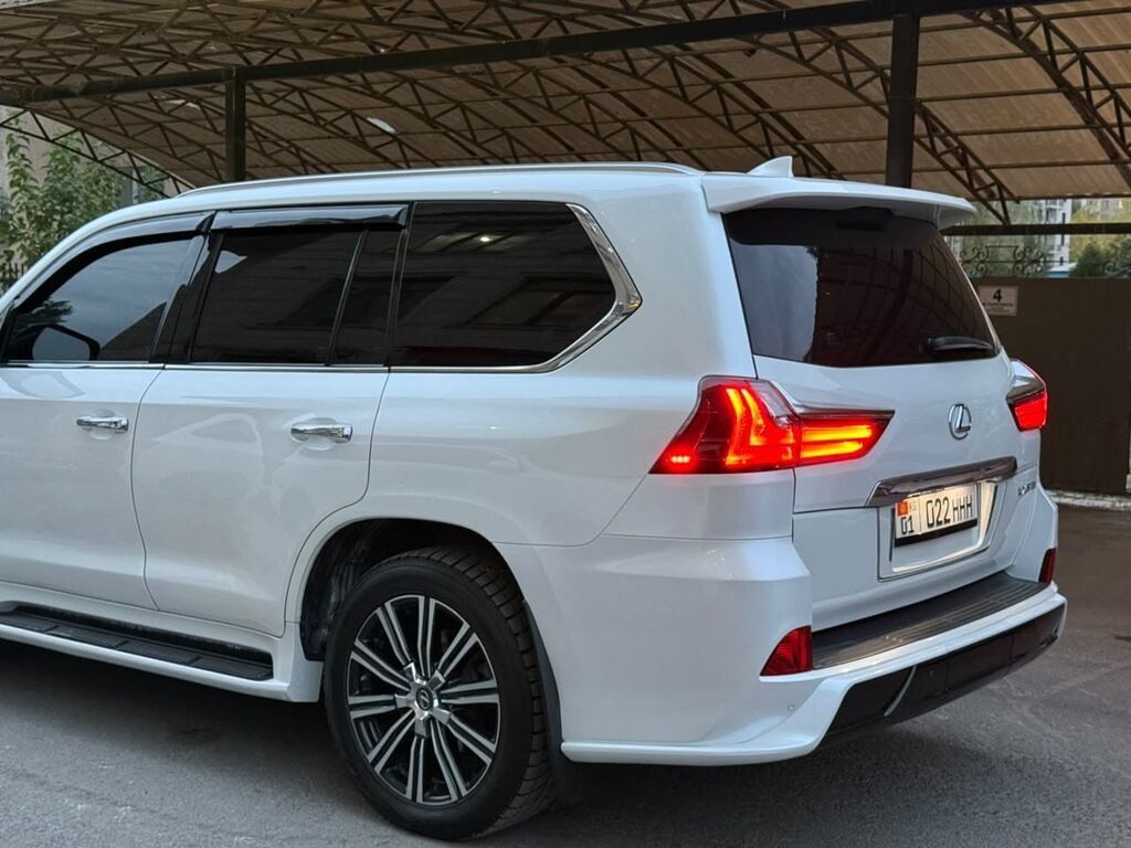 Lexus LX: 2018 г., 5.7 л, Автомат, Бензин, Внедорожник: фото 3