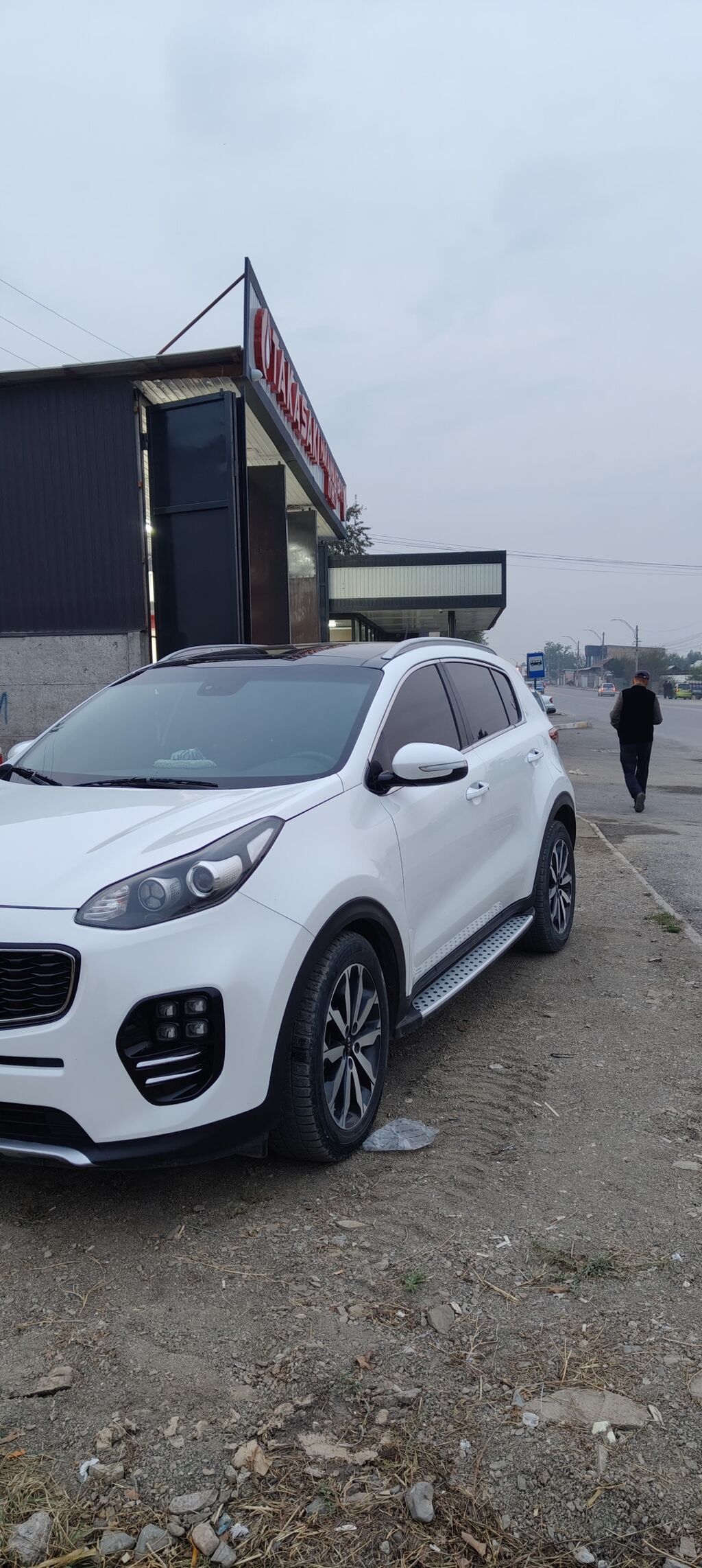 Kia Sportage: 2017 г., 1.7 л, Автомат, Бензин, Кроссовер: фото 3