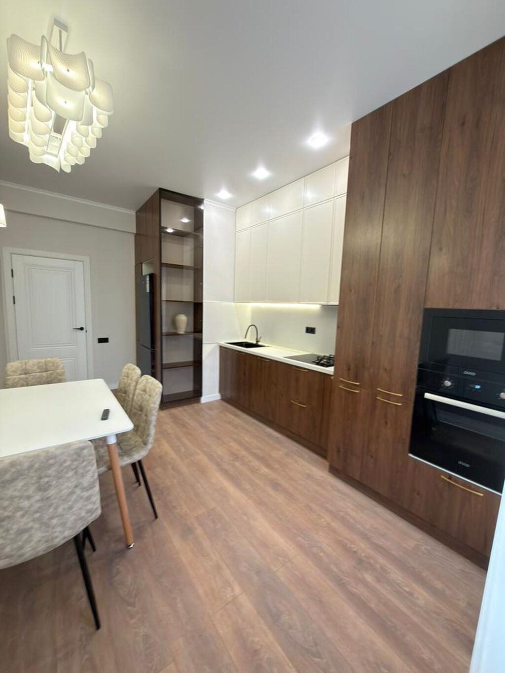 2 комнаты, 67 м², Пишпек Элитка, 13 этаж, Дизайнерский ремонт: фото 6