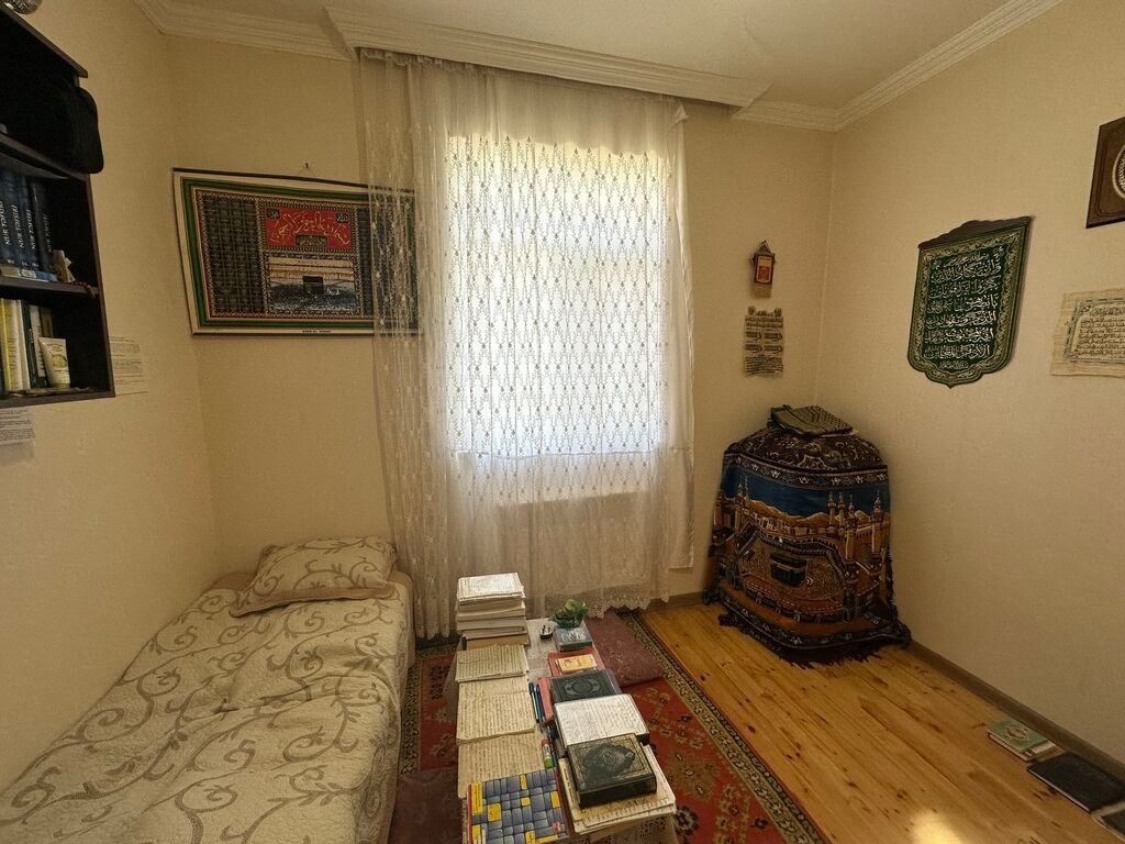 4 otaqlı, 135 kv. m, Kredit yoxdur, Yeni təmirli