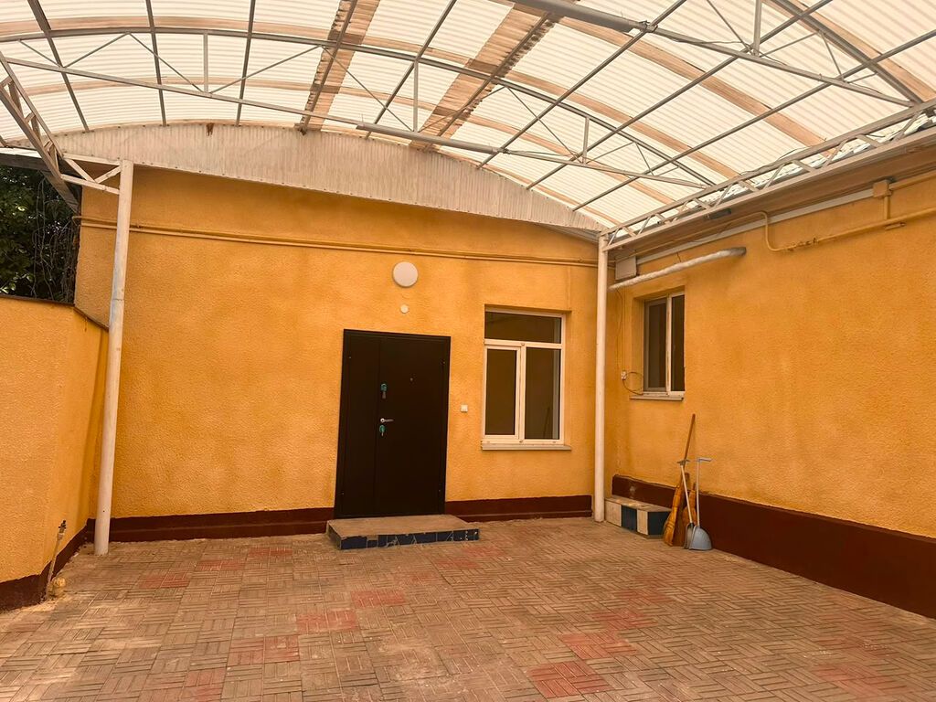 160 м², 3 комнаты, бульвар Эркиндик: фото 1