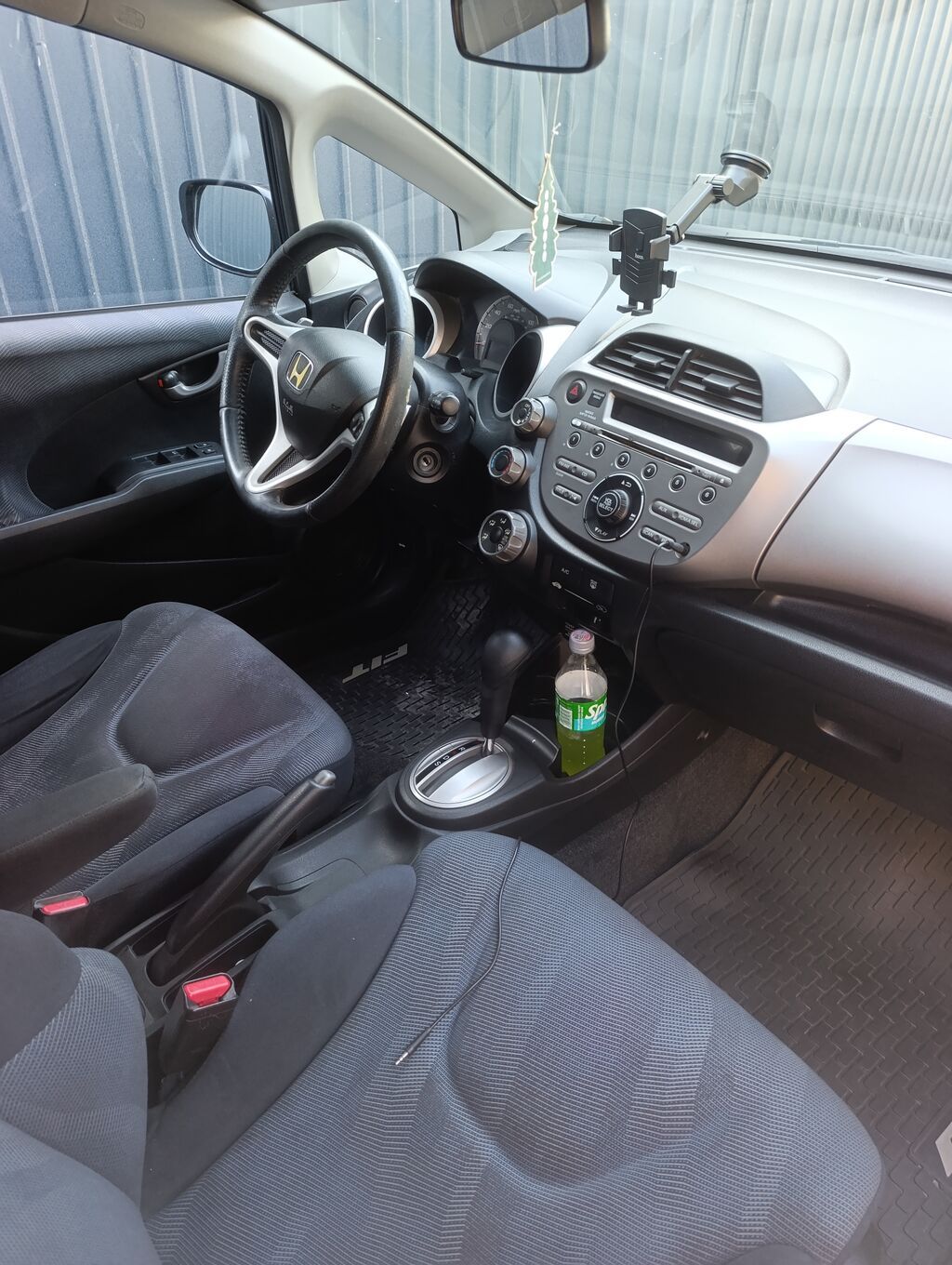 Honda Fit: 2009 г., 1.5 л, Автомат, Бензин, Хэтчбэк: фото 5