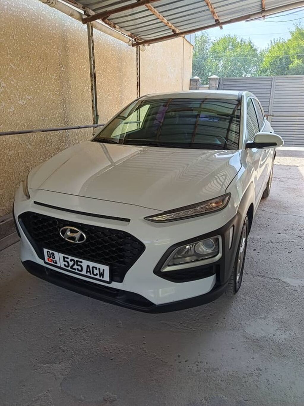 Hyundai Kona: 2018 г., 1.6 л, Автомат, Бензин, Кроссовер: фото 1