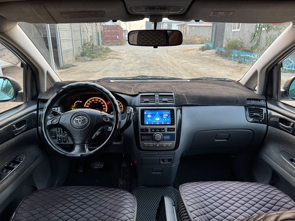 Toyota Ipsum: 2003 г., 2.4 л, Автомат, Бензин, Минивэн: фото 5