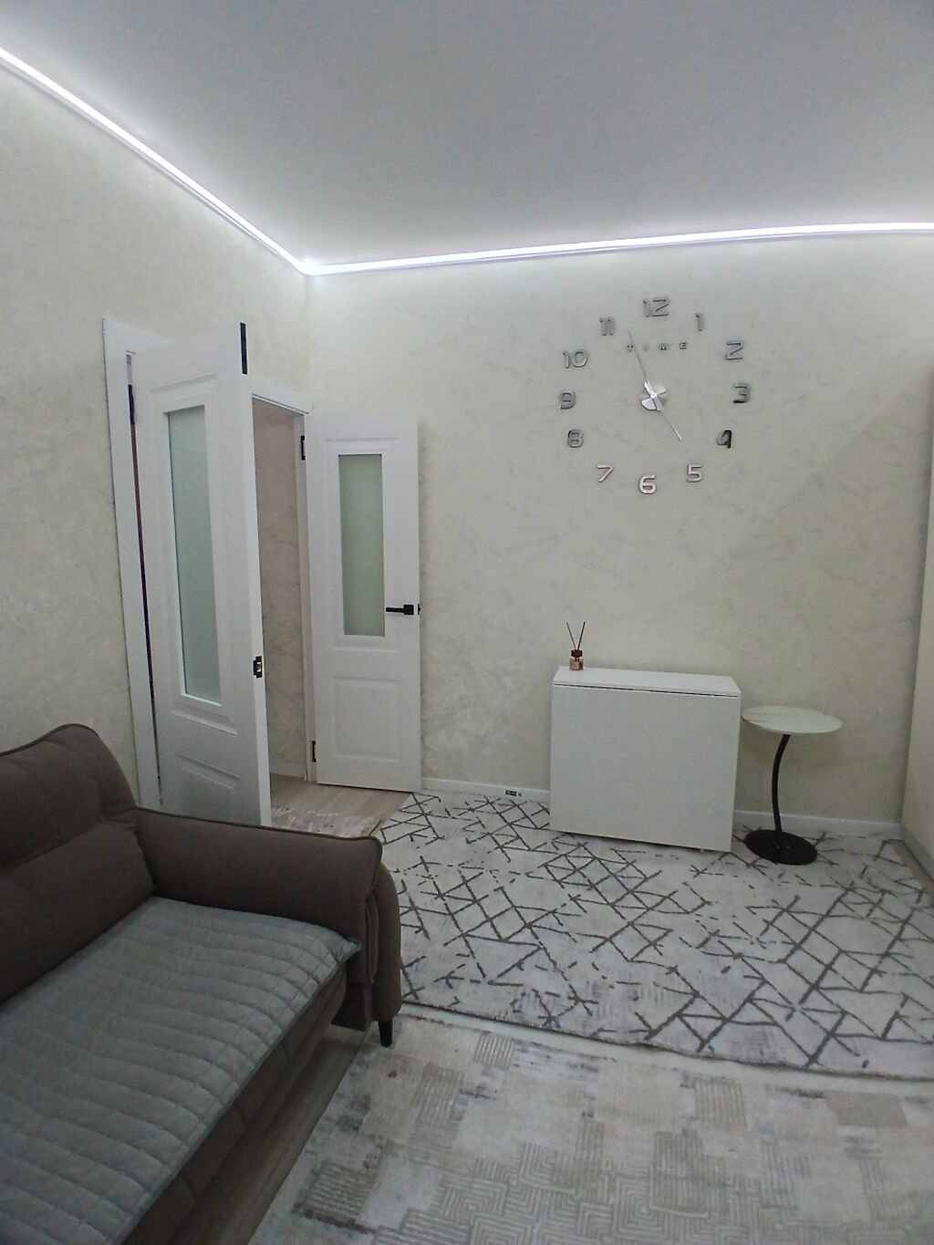 1 комната, 40 м², 5 мкр 105 серия, 1 этаж, Дизайнерский ремонт: фото 6