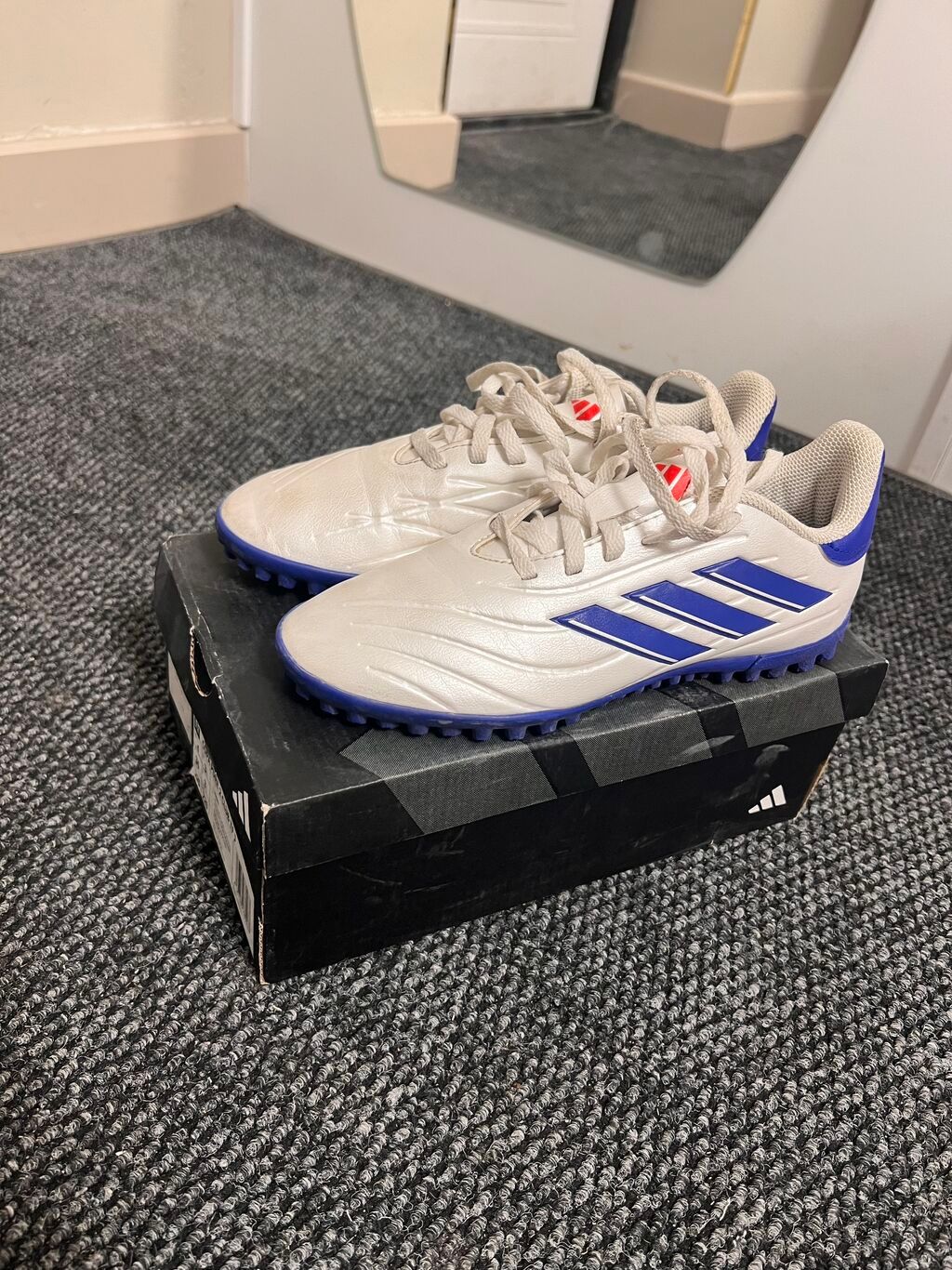 Продаю бутсы ADIDAS COPA PURE Размер 36 играл в них 2-3 раза продаю: фото 2