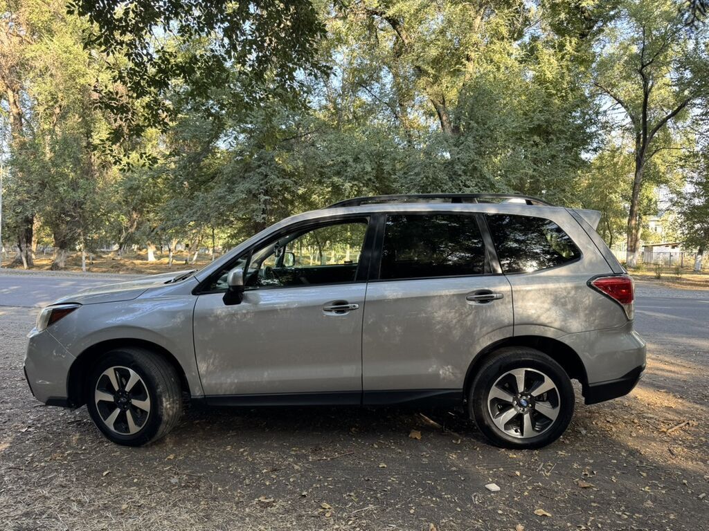 Subaru Forester: 2017 г., 2.5 л, Автомат, Бензин, Кроссовер: фото 3