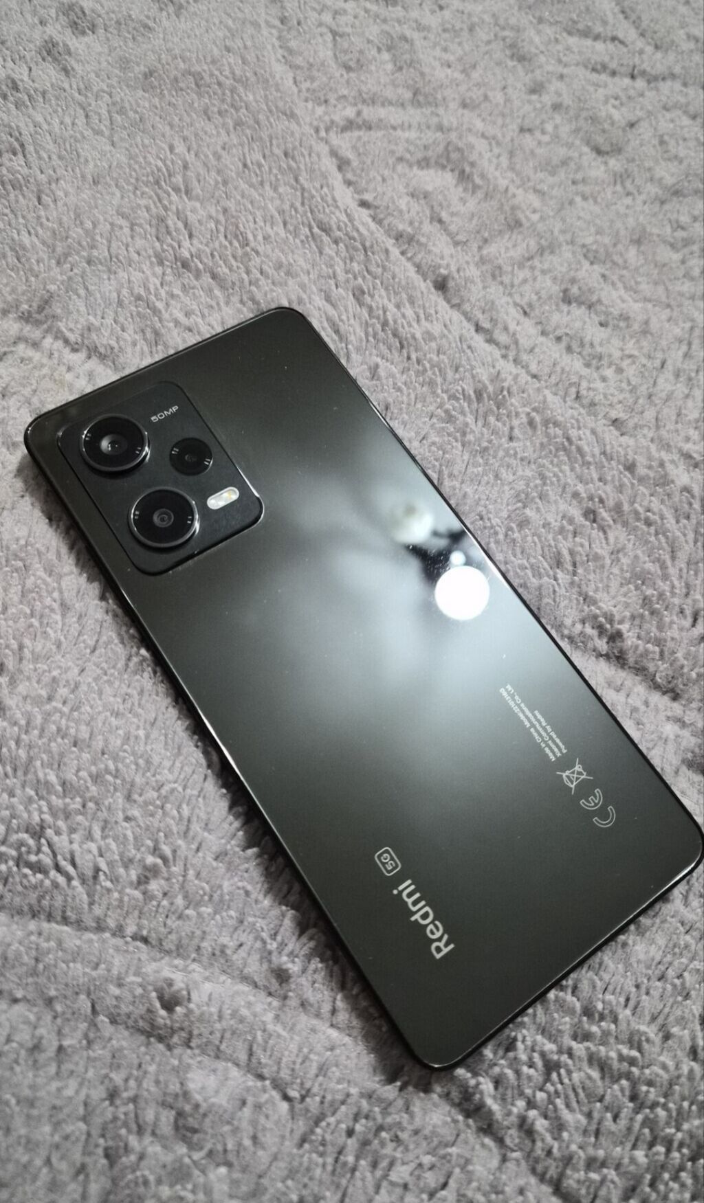 Смартфон Redmi note 12 pro plus 5G - Дизайн: строгий корпус в темном: фото 1