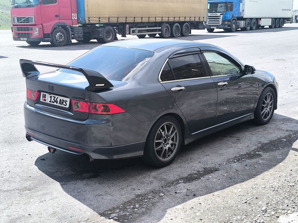 Honda Accord: 2003 г., 2.4 л, Механика, Бензин, Седан — фото 6