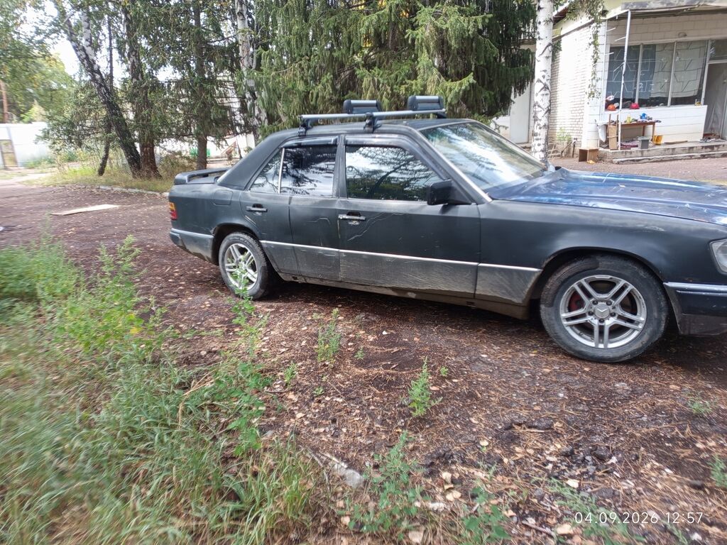 Mercedes-Benz W124: 1990 г., 2 л, Механика, Бензин, Седан: фото 3