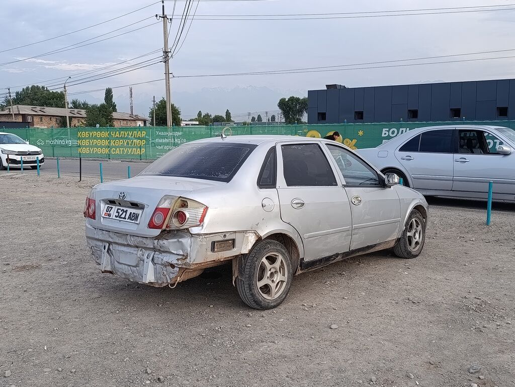 Toyota Corolla: 2010 г., 1.8 л, Механика, Бензин, Седан: фото 4
