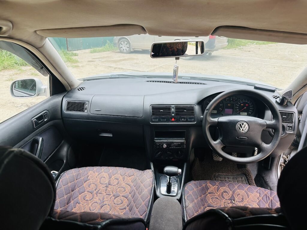 Volkswagen Golf: 2001 г., 2 л, Автомат, Бензин, Хэтчбэк: фото 3