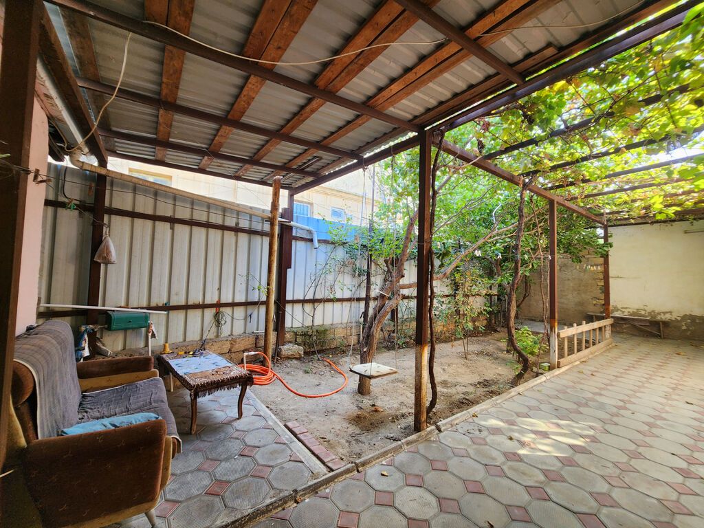 4 otaqlı, 93 kv. m, Orta təmir