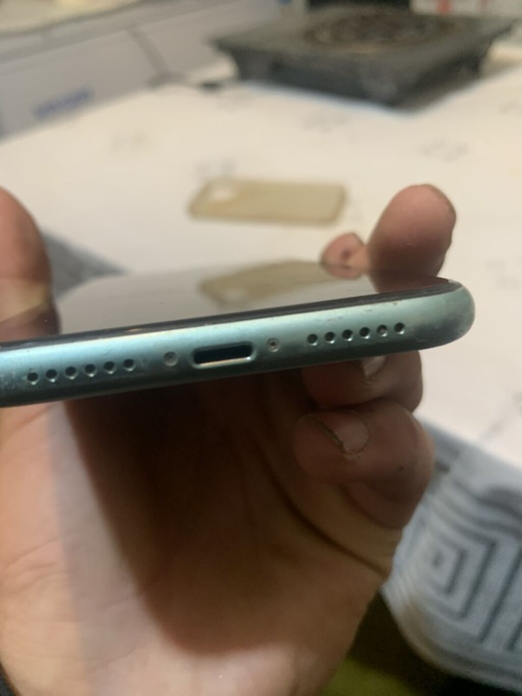 IPhone 11, зелёный (mint) - Корпус: стекло и алюминий, цвет Green. На: фото 3