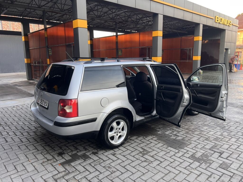 Volkswagen Passat Variant: 2002 г., 2 л, Автомат, Бензин, Универсал: фото 8