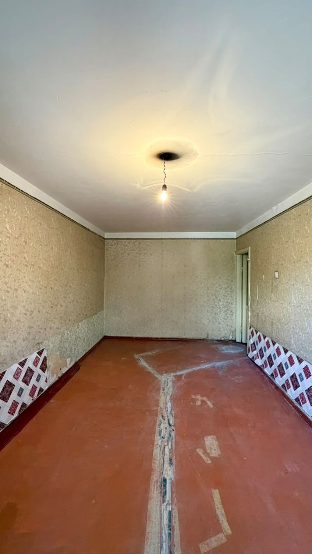 2 комнаты, 43 м², Манас-Ата мкр., 103 серия, 2 этаж, Требуется ремонт: фото 2