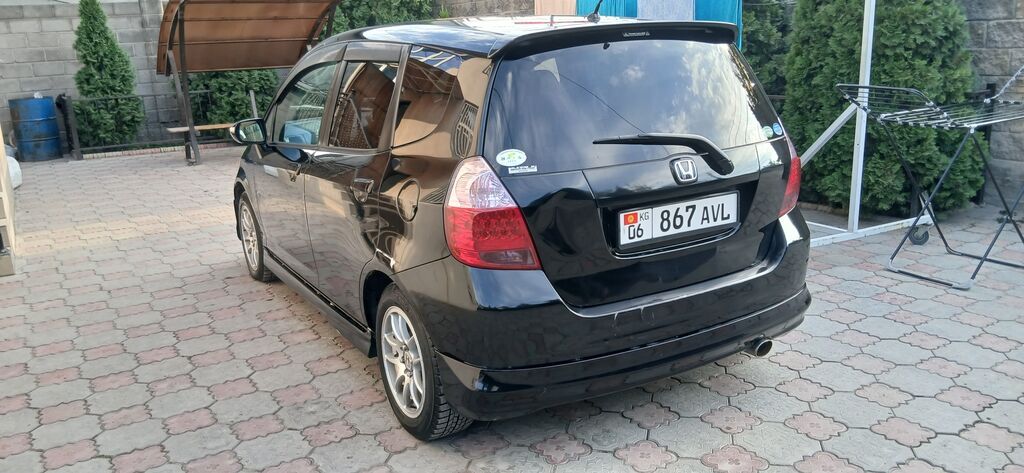 Honda Fit: 2007 г., 1.3 л, Автомат, Бензин, Хэтчбэк: фото 3