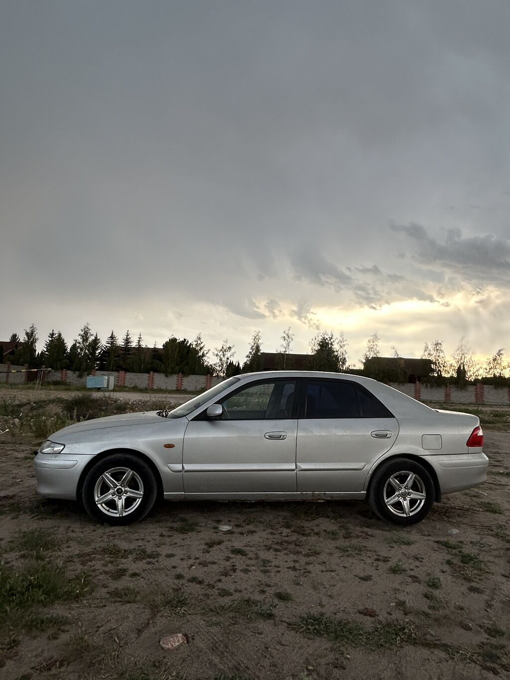 Mazda 626: 2001 г., 2 л, Бензин, Седан: фото 2
