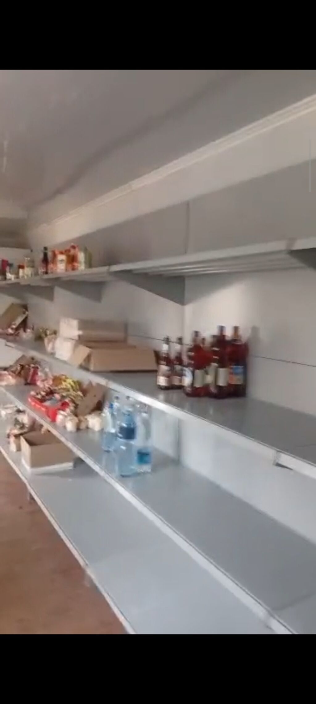 Продам Торговые металлические стеллажи для магазина( Россия): фото 2