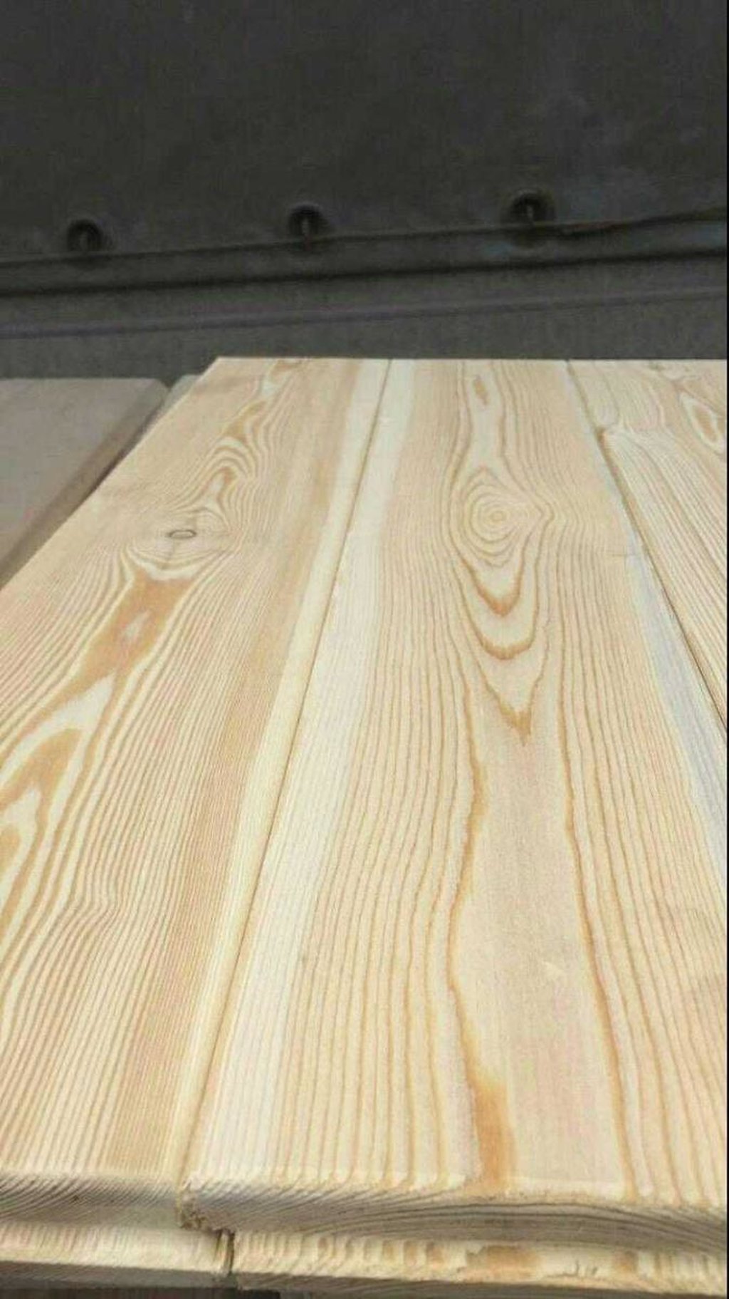 184 м². массивная лиственница. доска паркетная лиственница прима шип паз. доска пола паркетная 19х140х676 (лиственница) – прима. браширование древесины блок хаус.