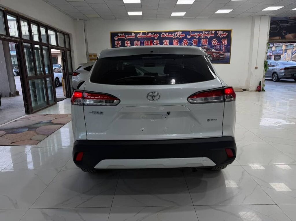 Toyota Corolla Cross: 2023 г., 2 л, Автомат, Бензин, Кроссовер: фото 7