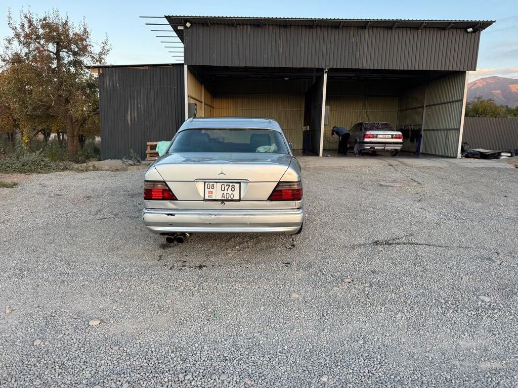 Mercedes-Benz W124: 1994 г., 2.2 л, Бензин, Седан: фото 3