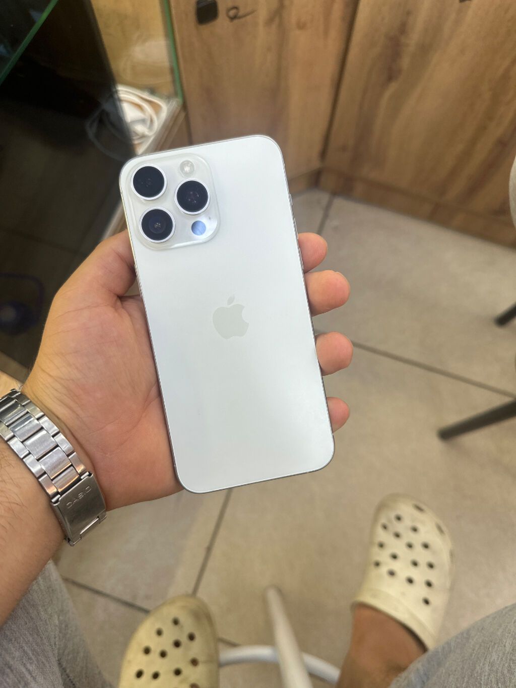IPhone 15 Pro Max, Б/у, 256 ГБ, White Titanium, Защитное стекло, Чехол, В рассрочку, 100 %: фото 1
