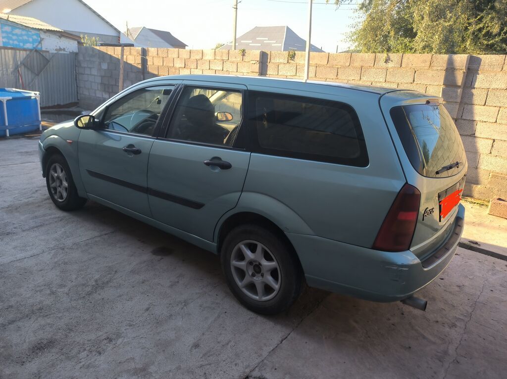 Ford Focus: 2000 г., 1.6 л, Механика, Бензин, Универсал: фото 2
