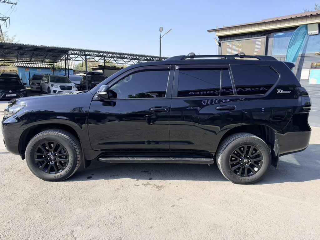 Toyota Land Cruiser Prado: 2022 г., Внедорожник: фото 3