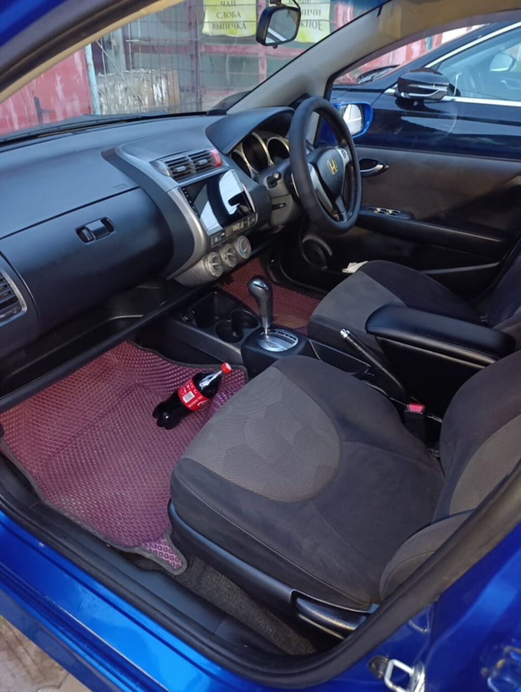 Honda Fit: 2005 г., Автомат, Бензин, Хэтчбэк: фото 4