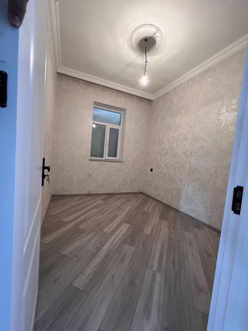 Binəqədi qəs. 4 otaqlı, 110 kv. m