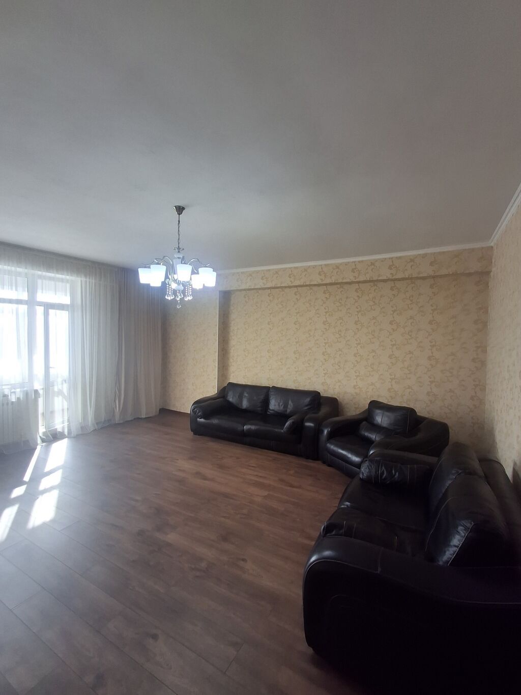 Сдаётся 3-комнатная квартира 150м2 в центре города (Чуй-Исанова): фото 2