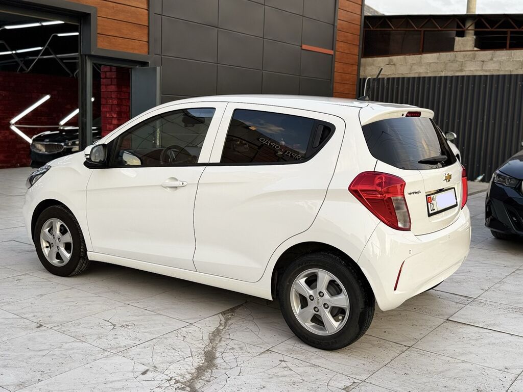 Chevrolet Spark: 2019 г., 1 л, Автомат, Бензин, Хэтчбэк: фото 4