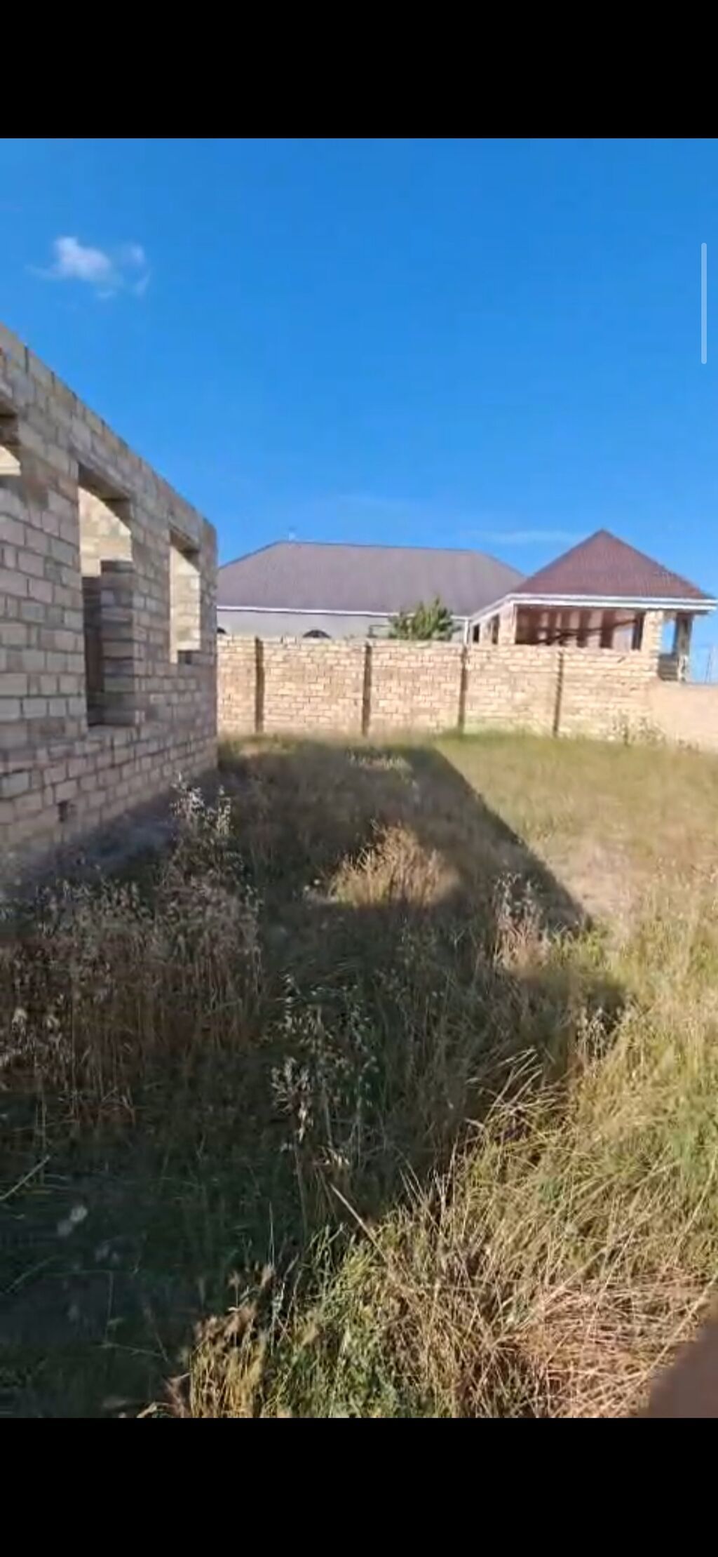 Gülüstan-Avtozavod yolu asfalta yaxın,6 sot torpaq sahəsinin içində