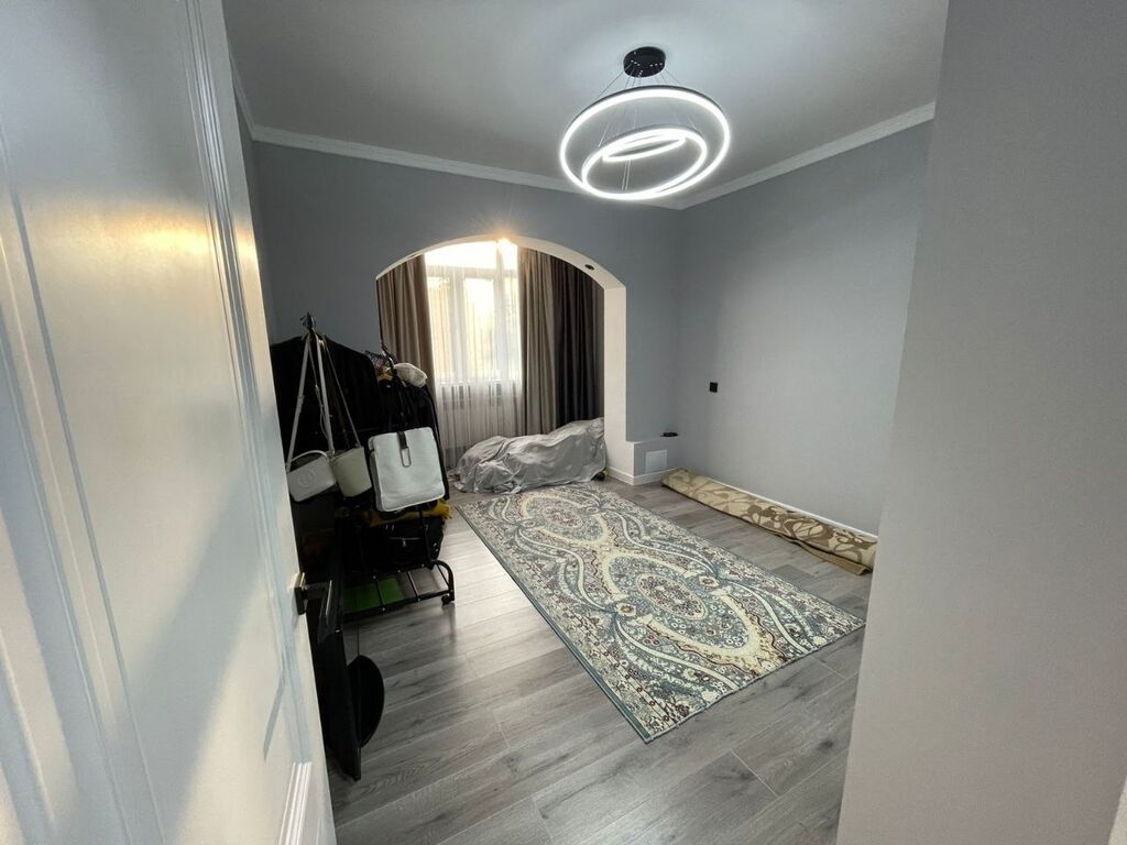 3 комнаты, 70 м², Кудайберген авторынок 105 серия, 3 этаж: фото 3
