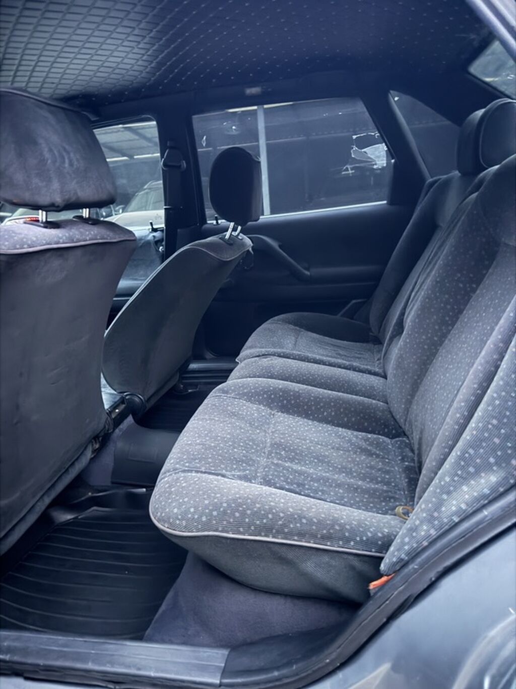Volkswagen Passat: 1997 г., 2 л, Механика, Бензин, Седан: фото 8