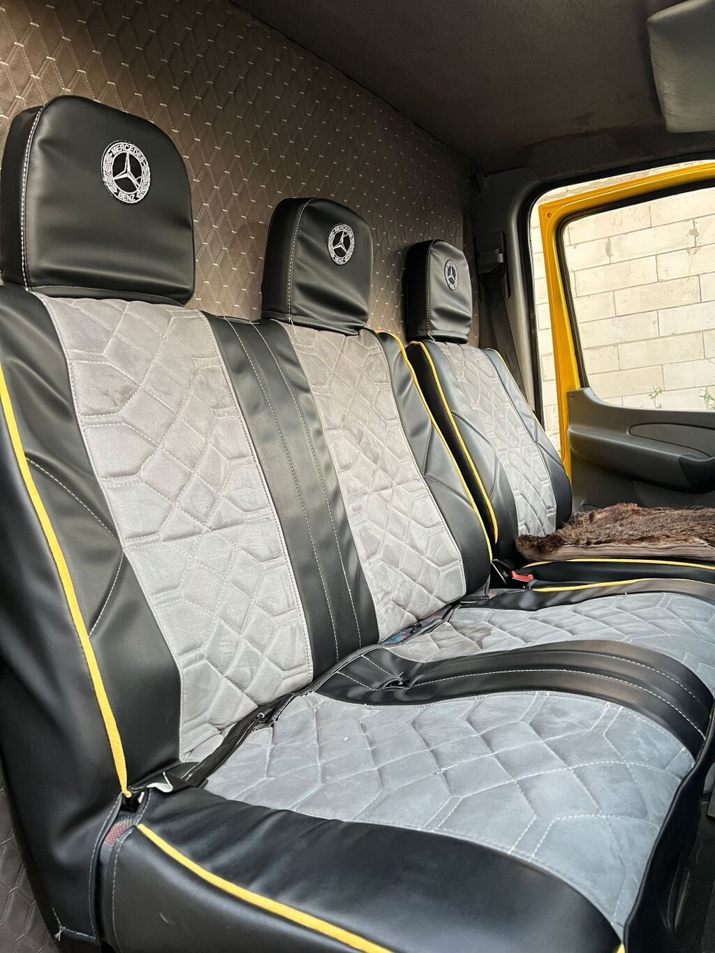 Грузовой фургон Mercedes‑Benz Sprinter (желтый, тент/будка). Основные: фото 8