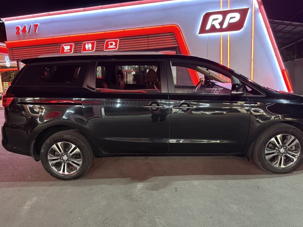 Kia Carnival: 2019 г., Автомат, Бензин, Минивэн: фото 3