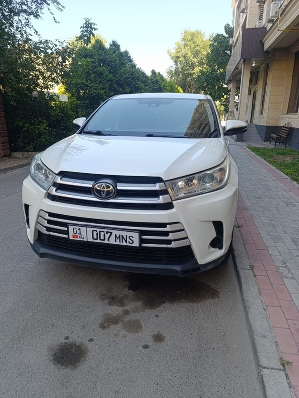 Toyota Highlander: 2019 г., 3.5 л, Автомат, Бензин, Кроссовер: фото 2