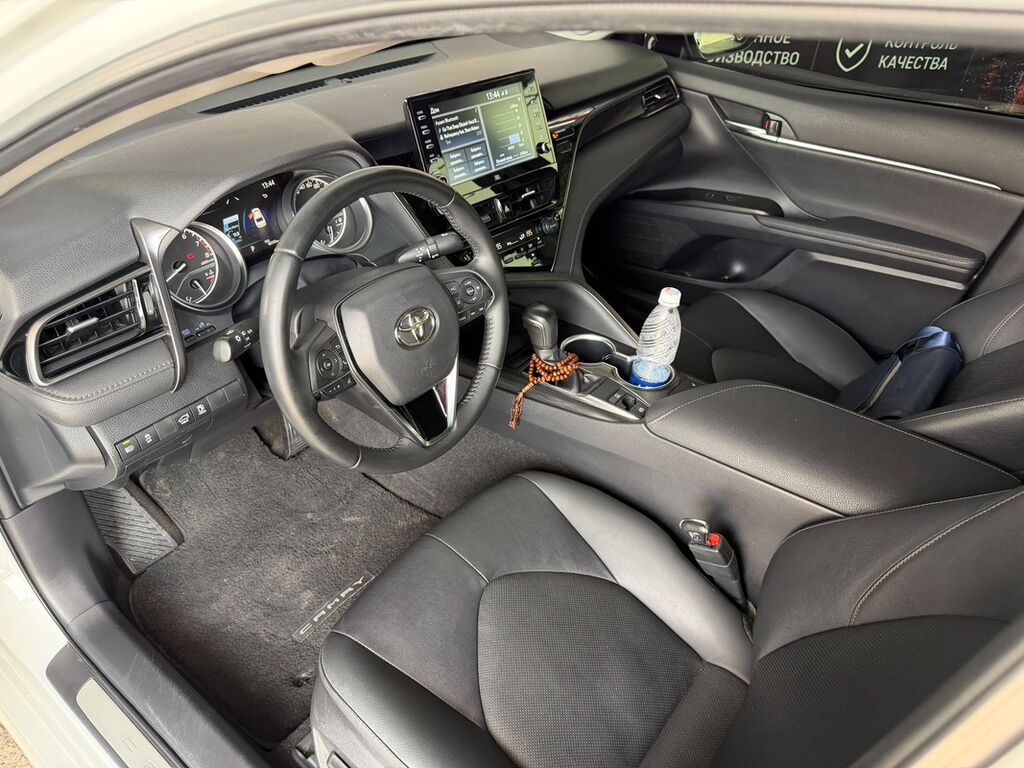 Toyota Camry: 2023 г., 2.5 л, Автомат, Бензин, Седан: фото 5