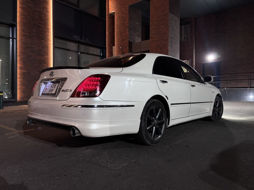 Toyota Majesta: 2005 г., Седан: фото 3