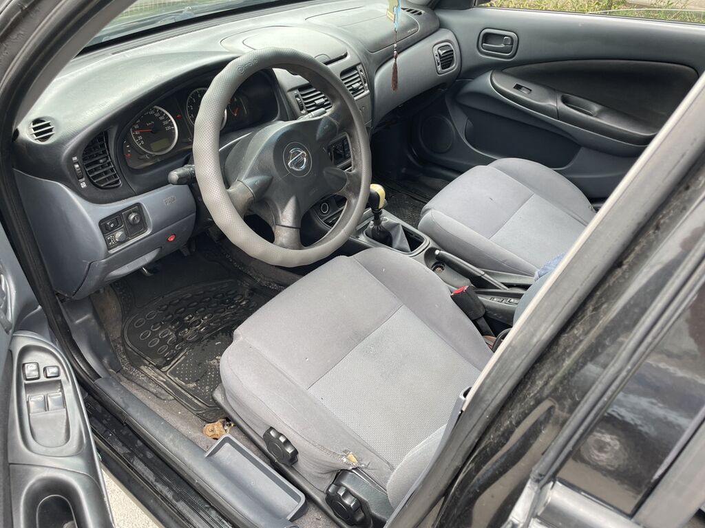 Nissan Almera: 2005 г., 1.5 л, Механика, Бензин, Седан: фото 7