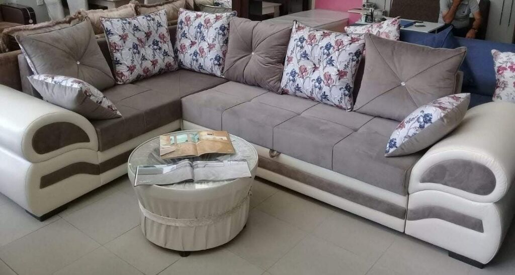 Kunc Divan 500 Azn Yaxsi Veziyyetdedir Acilir Ve 500 AZN 