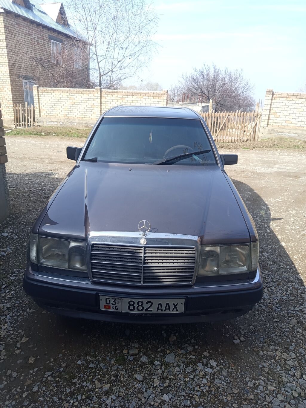 Mercedes-Benz W124: 1992 г., 2.2 л, Механика, Бензин, Седан: фото 4
