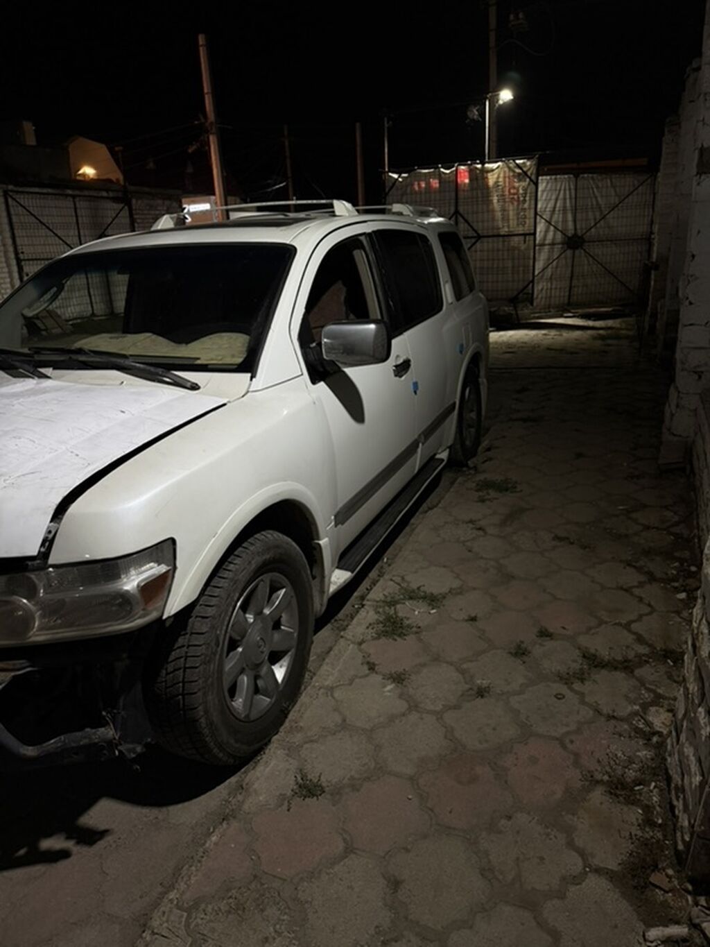 Infiniti QX56: 2005 г., 5.6 л, Автомат, Газ, Внедорожник: фото 3