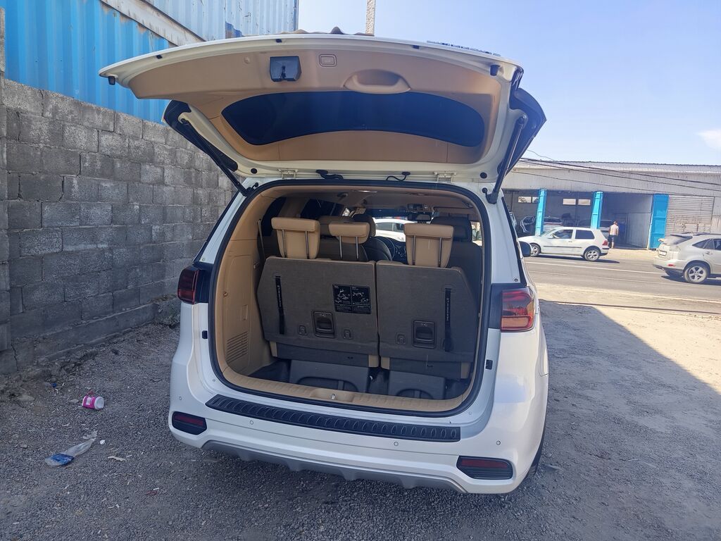 Kia Carnival: 2018 г., 2.2 л, Автомат, Дизель, Минивэн: фото 4