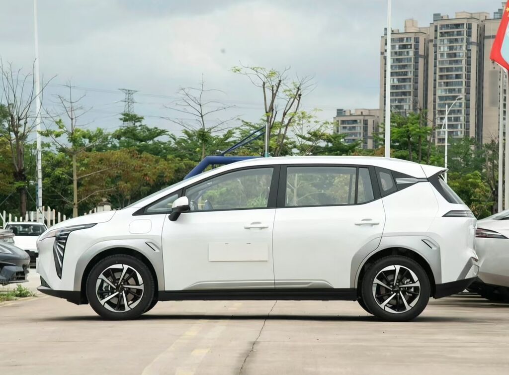Электромобиль GAC Aion Y (кроссовер/MPV) Ключевые особенности: -: фото 5