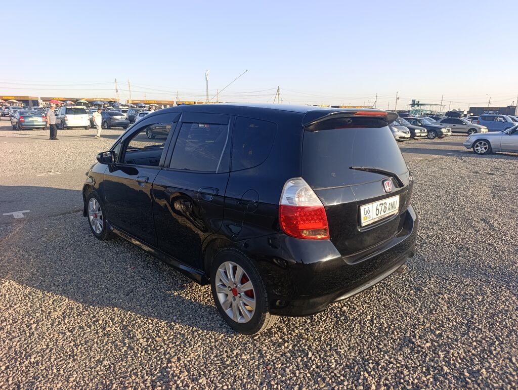 Honda Fit: 2002 г., 1.5 л, Автомат, Бензин, Хэтчбэк: фото 6