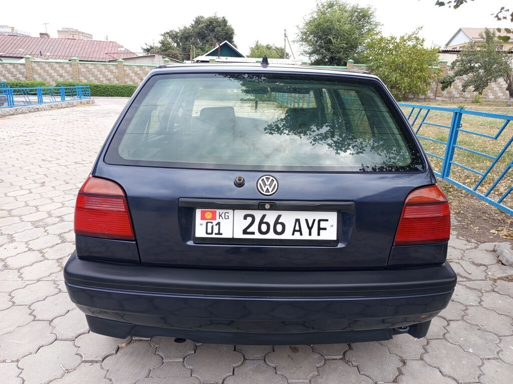 Volkswagen Golf: 1992 г., 1.8 л, Механика, Бензин, Хэтчбэк: фото 5